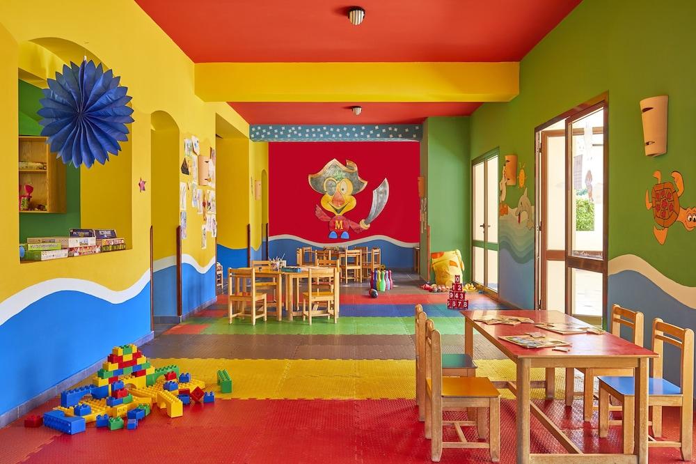 Jaz Belvedere Sharm el-Sheikh Ngoại thất bức ảnh A nursery school in Spain